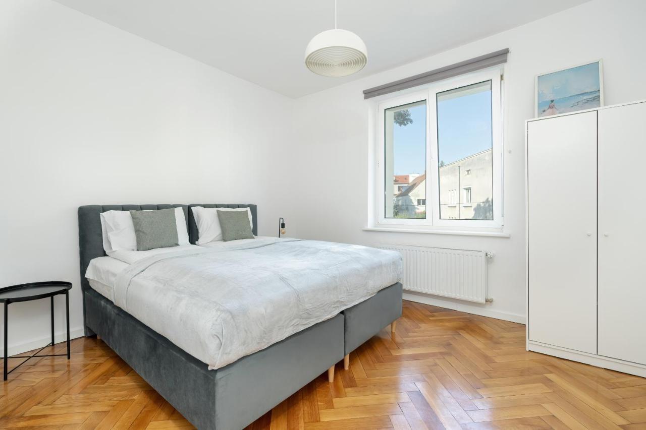 Rycerska Apartments With Parking By Noclegi Renters Poznan Exterior photo